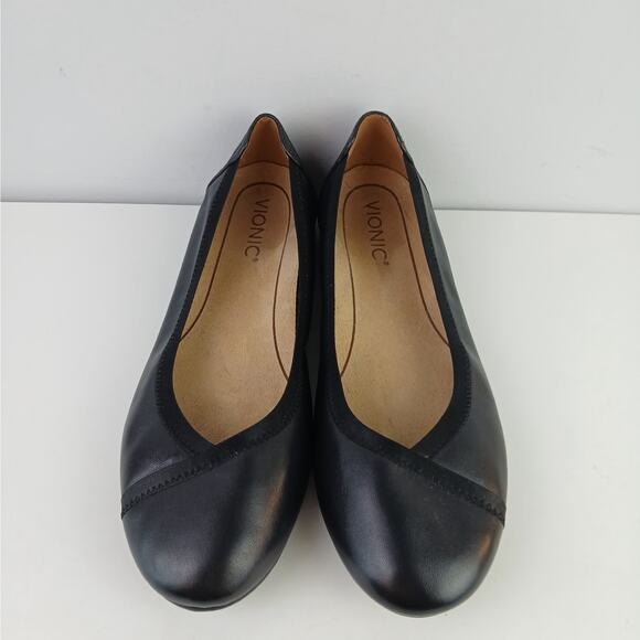 Vionic SZ 8.5 Caroll Ballet Flat in Black Leather - Picture 7 of 8